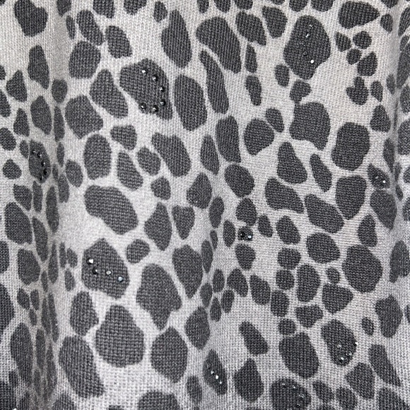 Alfred Dunner Animal Print Lightweight Sweater Size PM - Picture 4 of 6